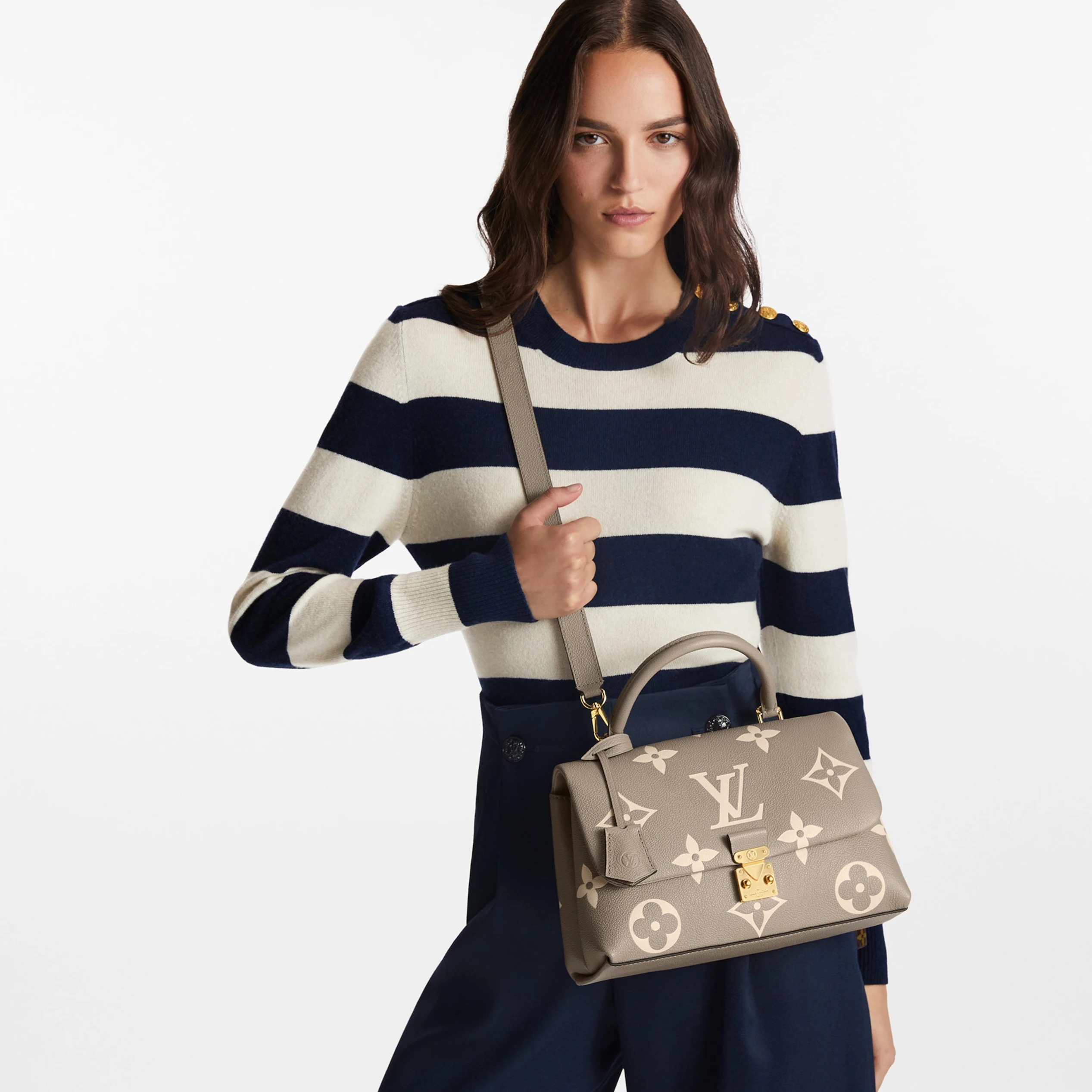 Mythick Louis Vuitton M46041 Madeleine MM Dove Gray