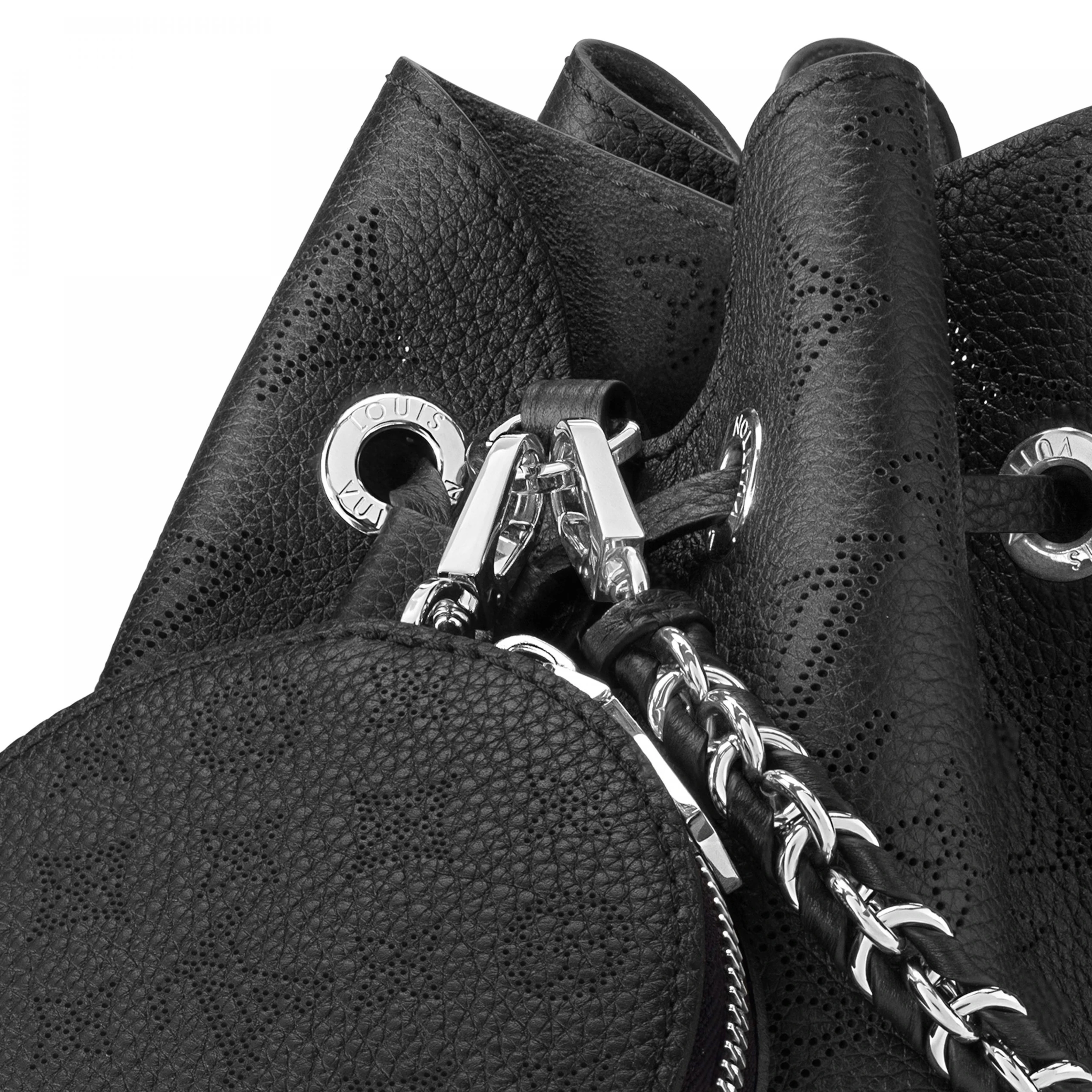 Mythick Louis Vuitton M57070 Bella Black