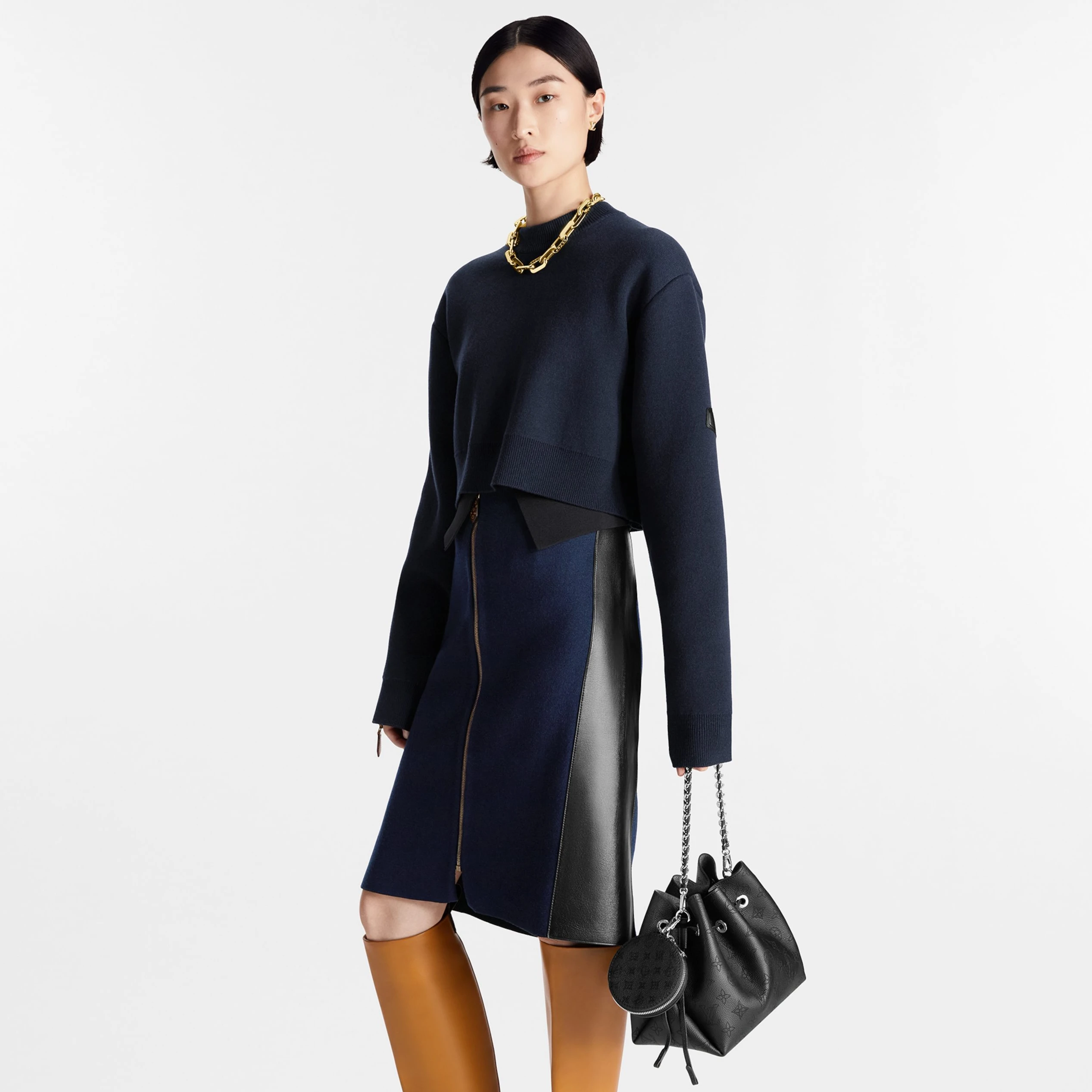 Mythick Louis Vuitton M57070 Bella Black