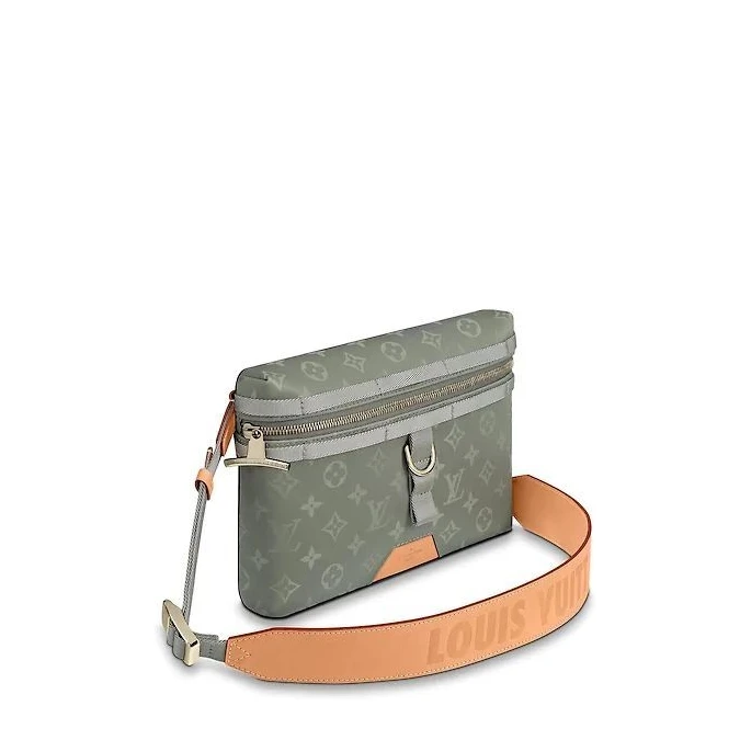 Louis vuitton locations Louis Vuitton Messenger PM M43889