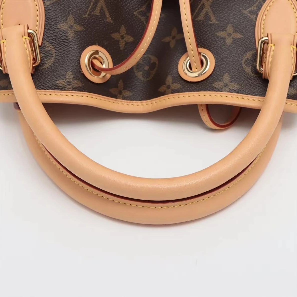 Top lv Louis Vuitton Monogram Canvas Neo M40372