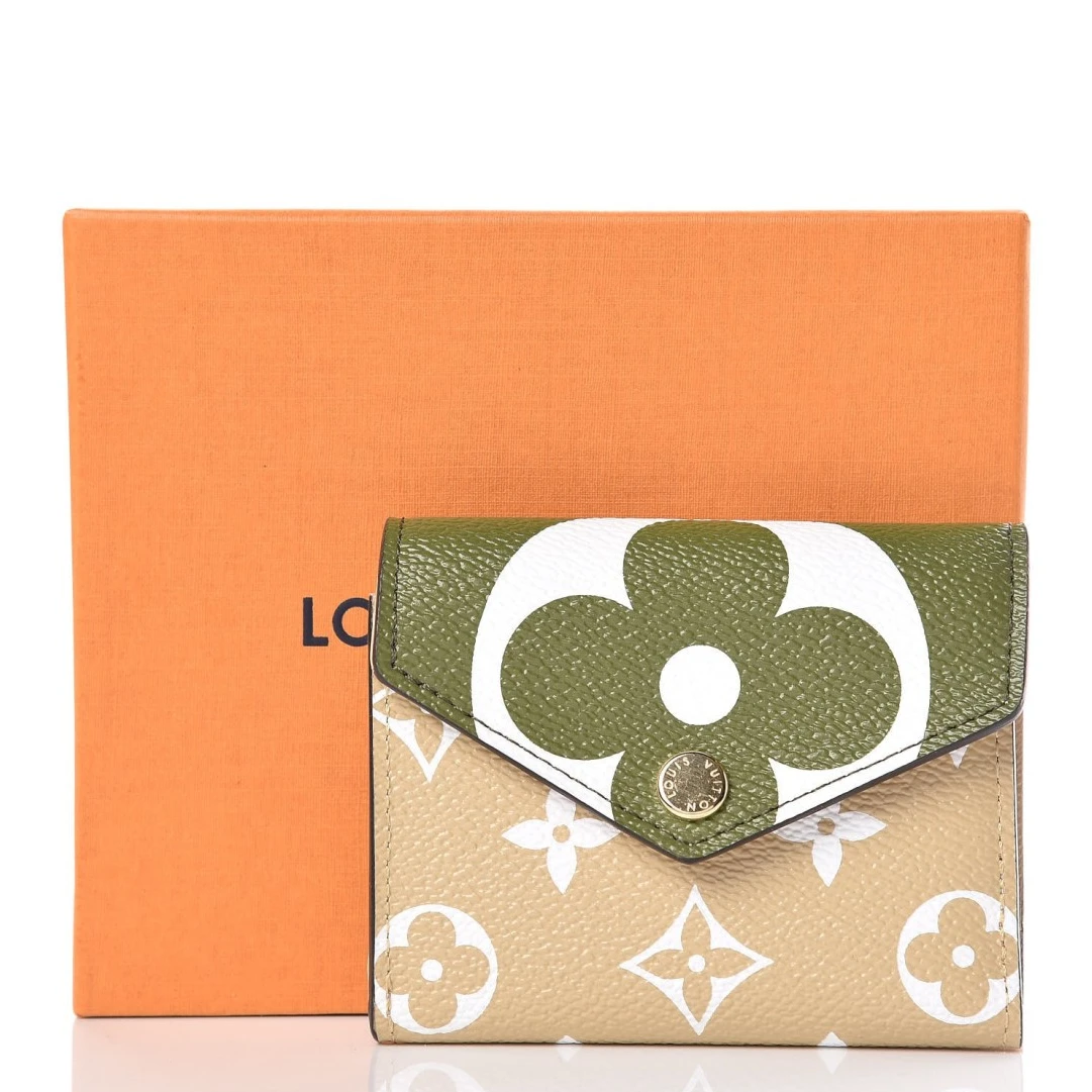 Lv belts replica Louis Vuitton Monogram Giant Zoe Wallet Khaki M67640