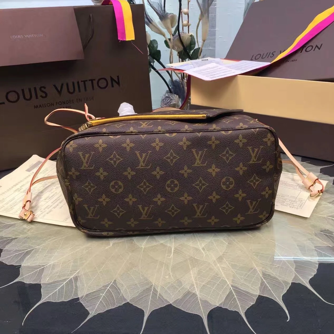 Replica bag Louis Vuitton Neverfull MM Bag Monogram Canvas M40997