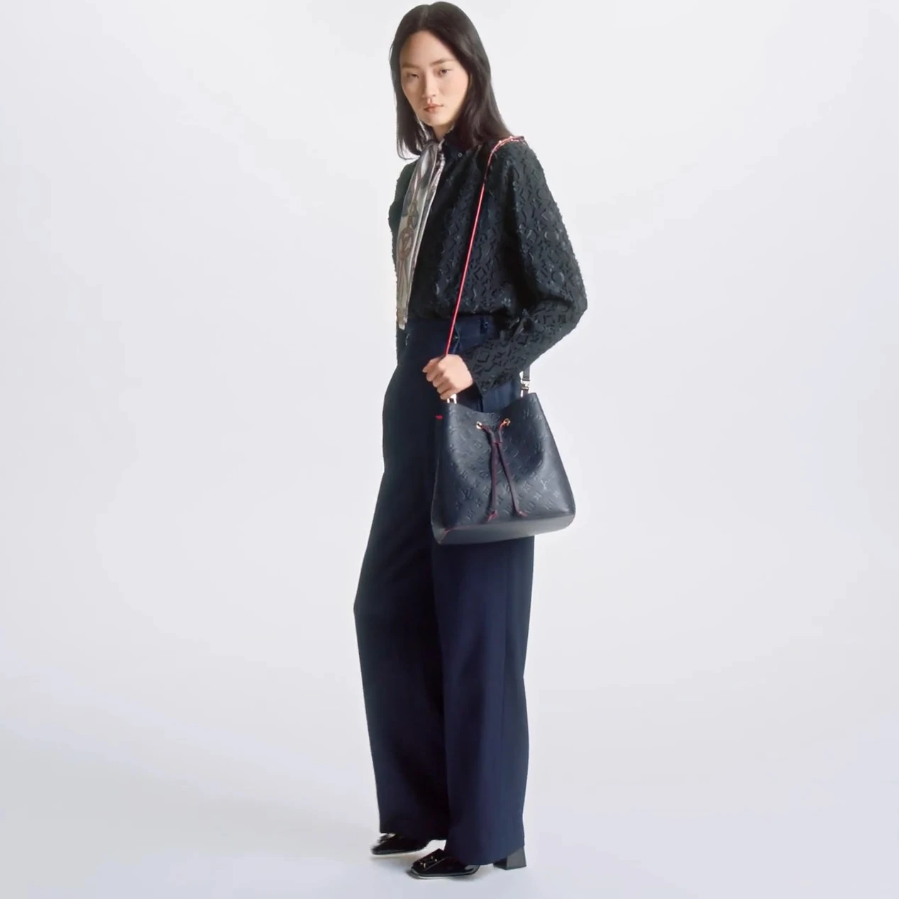 Replica bag Louis Vuitton Néonoé MM Navy M45306