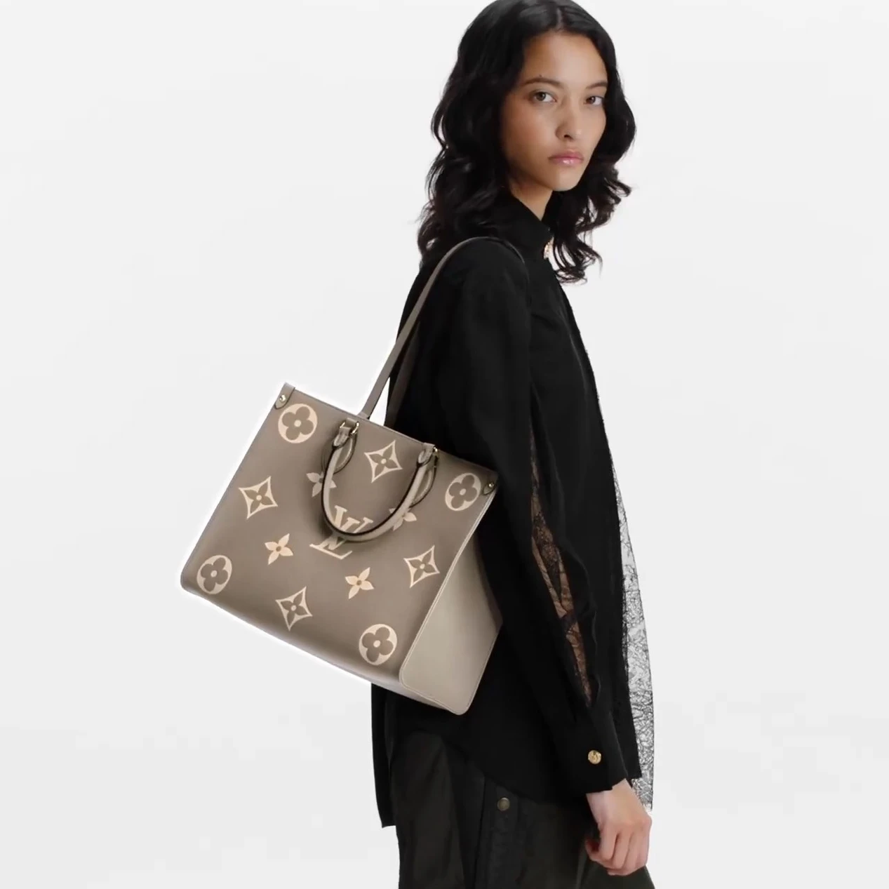 Replica bag Louis Vuitton OnTheGo MM M45494 Dove Cream