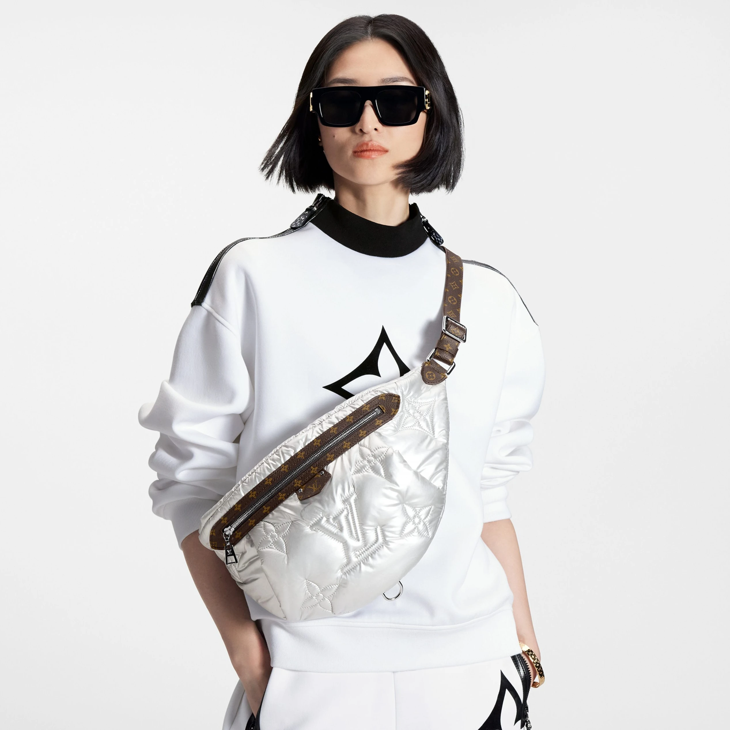 Top lv Louis Vuitton Pillow Maxi Bumbag M20971 Silver