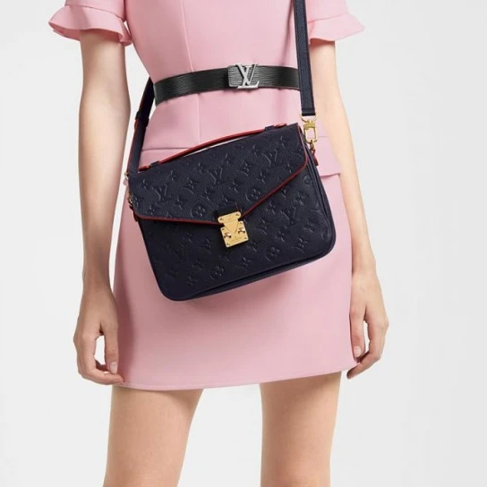 Louis vuitton locations Louis Vuitton Pochette Metis Navy M44071 Pink M44018 Black M41487