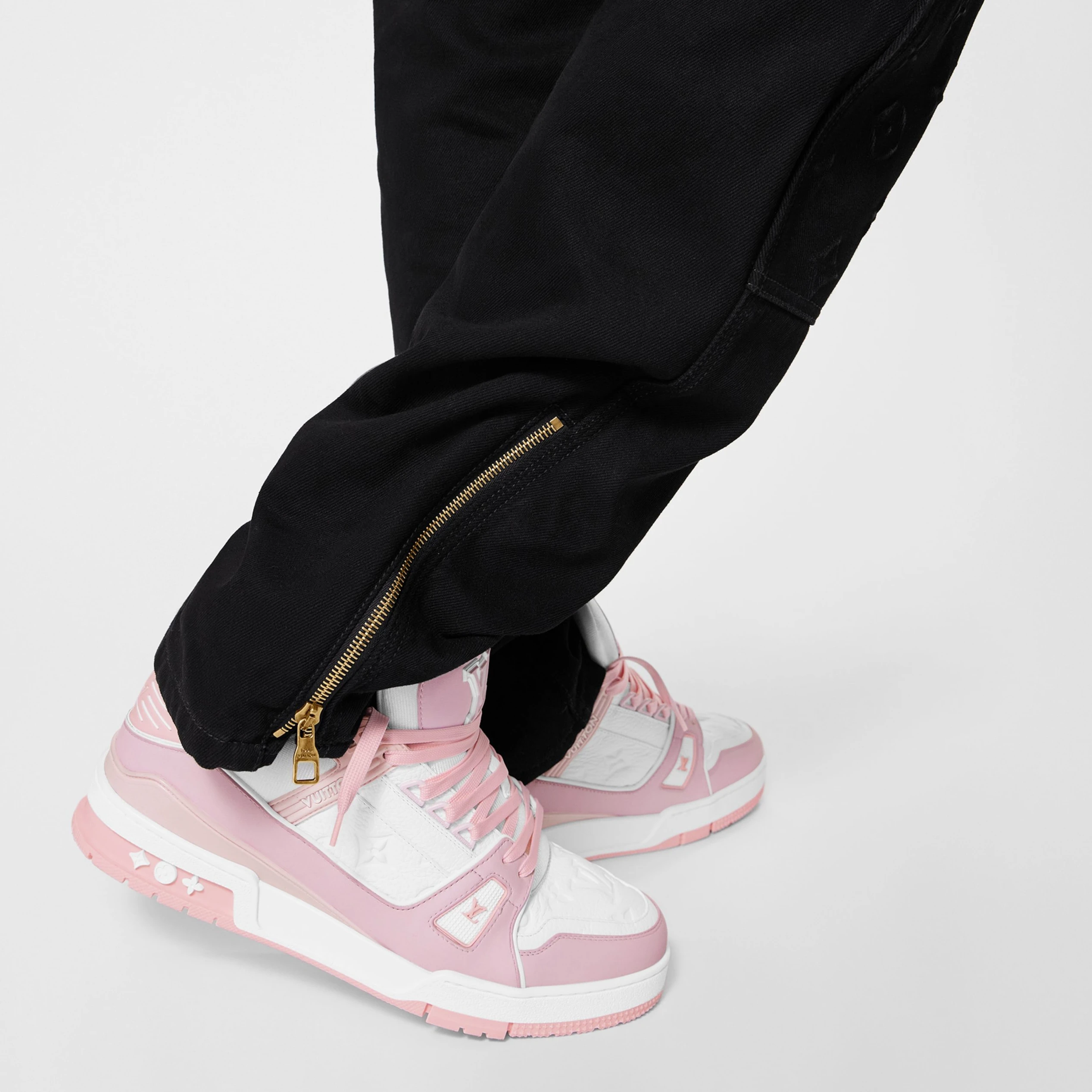 Replica bags lv Louis Vuitton Trainer Sneaker Pink White 1ABOEI