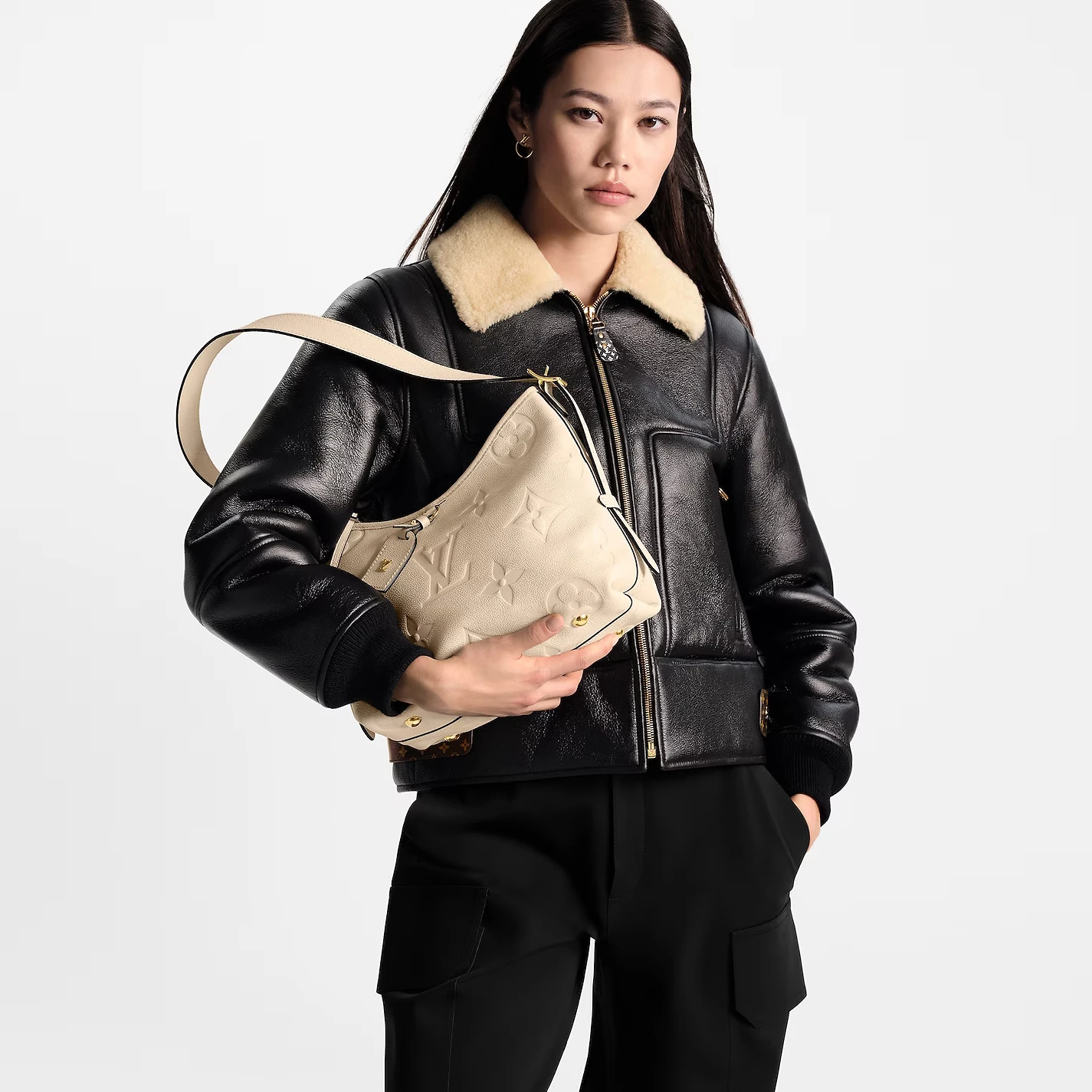 Replica bag Louis Vuitton Crème Beige M46293 CarryAll PM