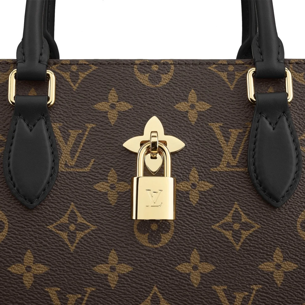 Mythick ru Louis Vuitton Flower Tote M43550