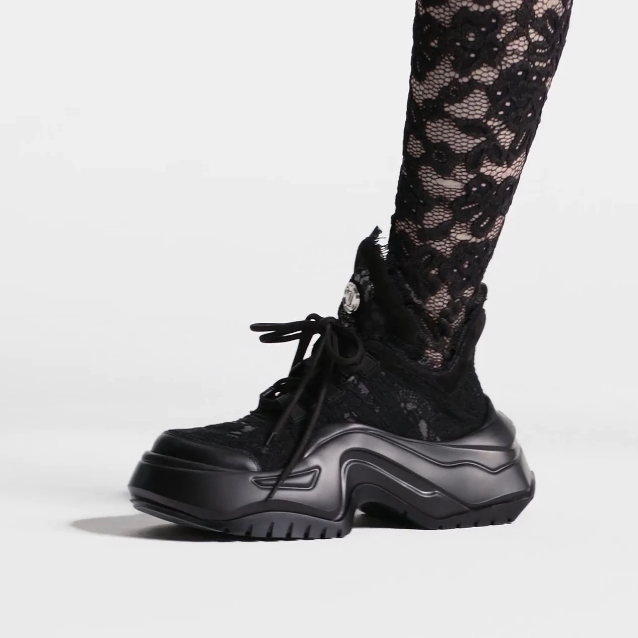 Mythick ru Louis Vuitton LV Archlight 2.0 Platform Sneaker Black 1ABI3U