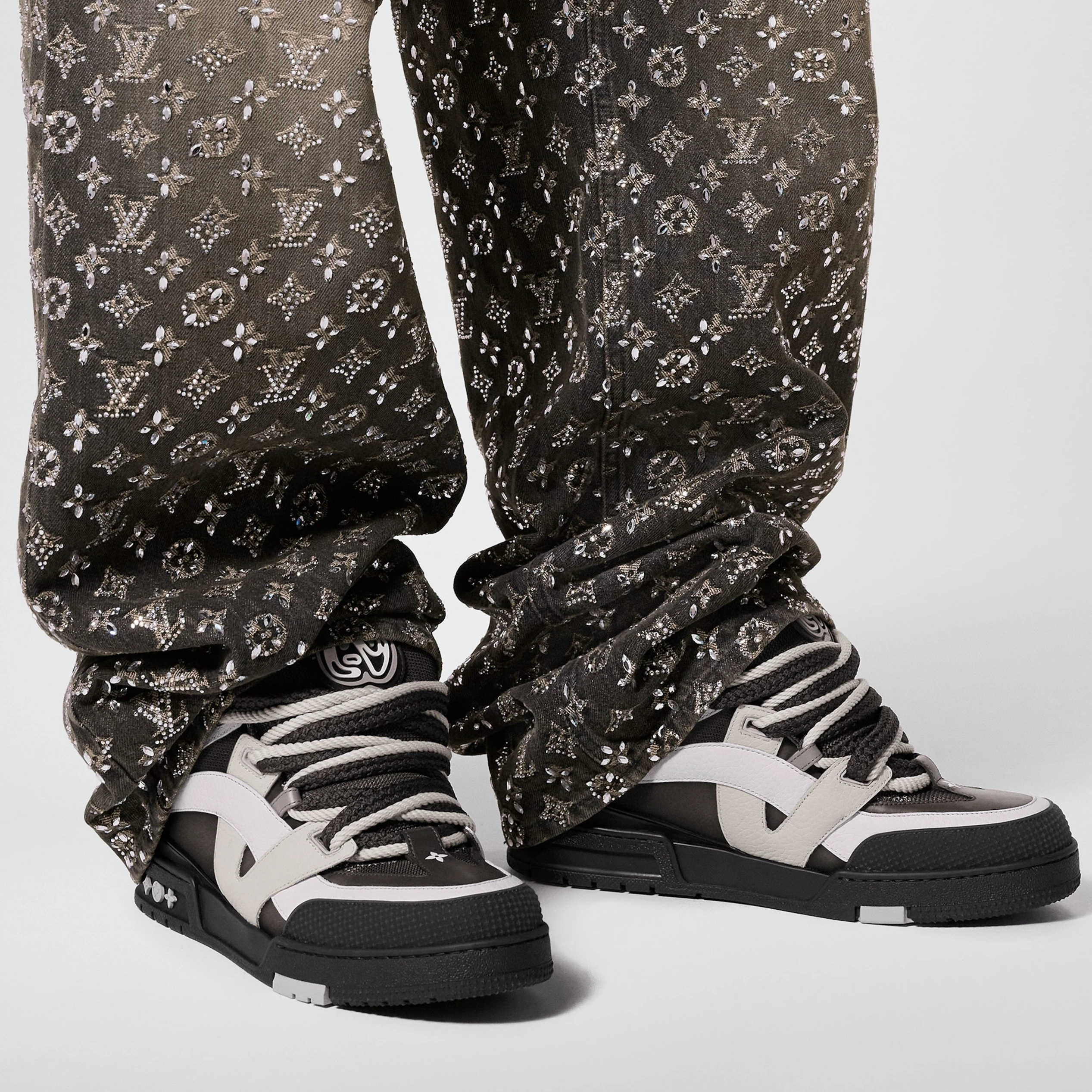 Top lv Louis Vuitton LV Skate Sneaker Monogram Flowers Anthracite Grey 1ABZ4D