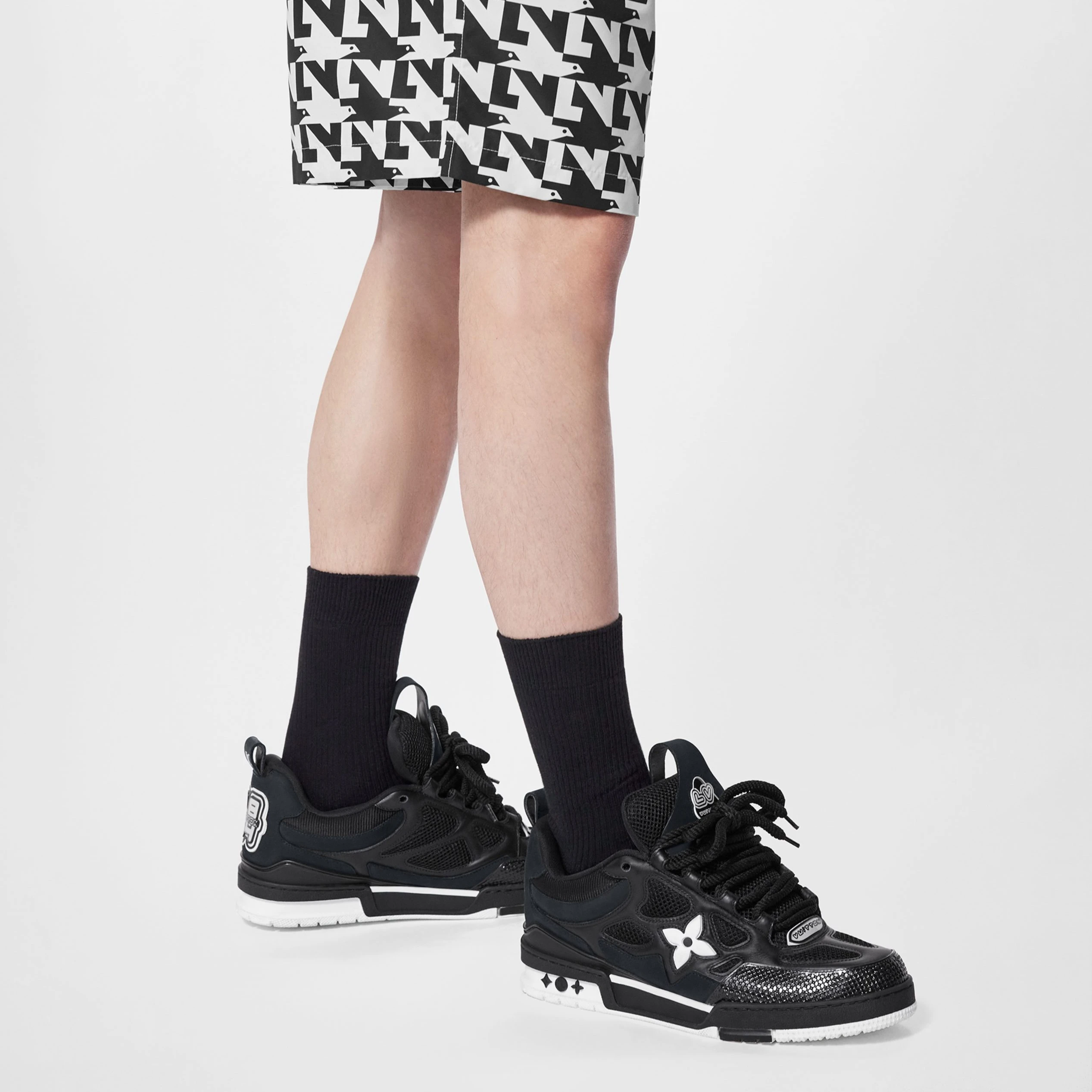 Mythick ru Louis Vuitton LV Skate Sneaker Since 54 Monogram Flowers Black 1AARR0
