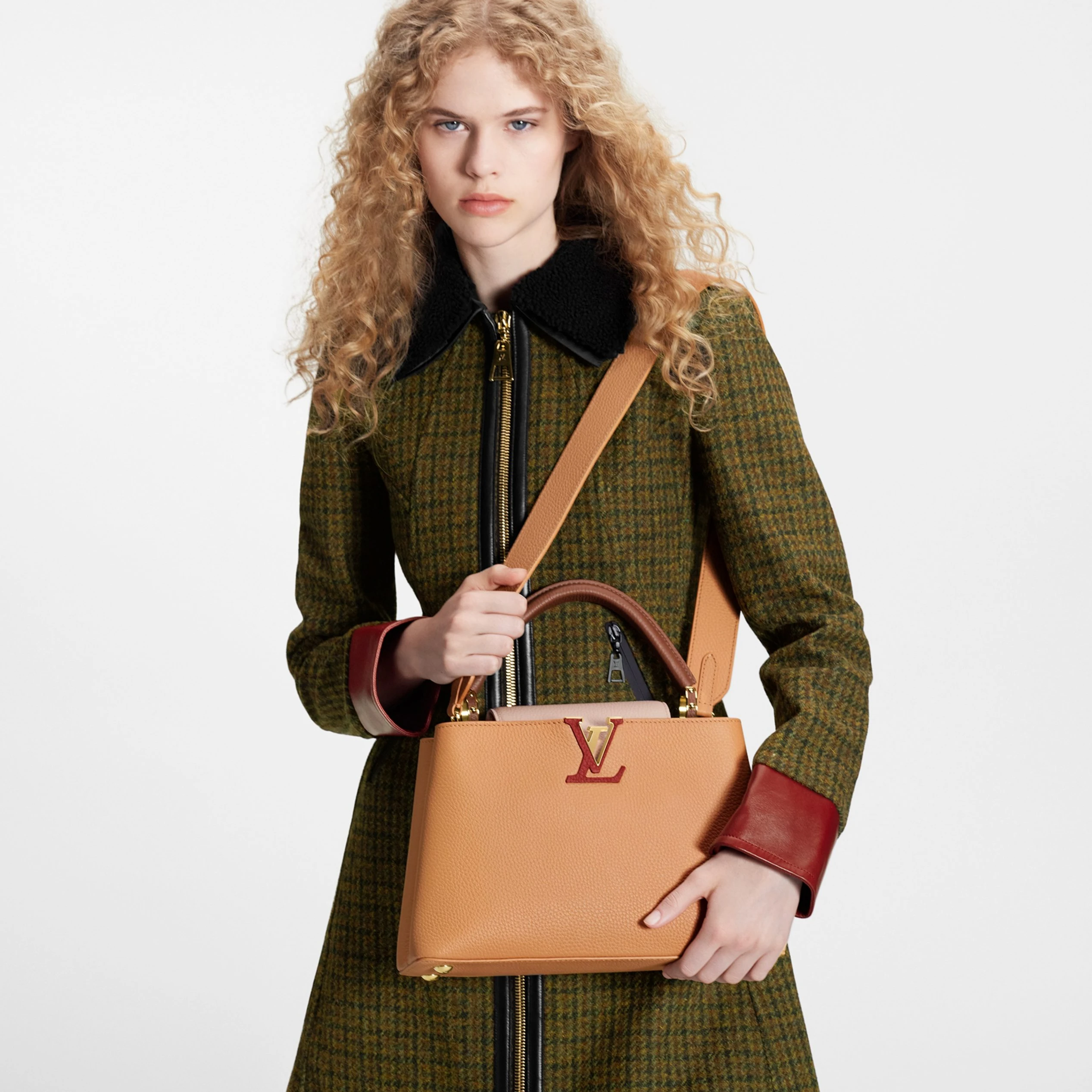 Top lv Louis Vuitton M20784 Capucines MM Arizona Wood