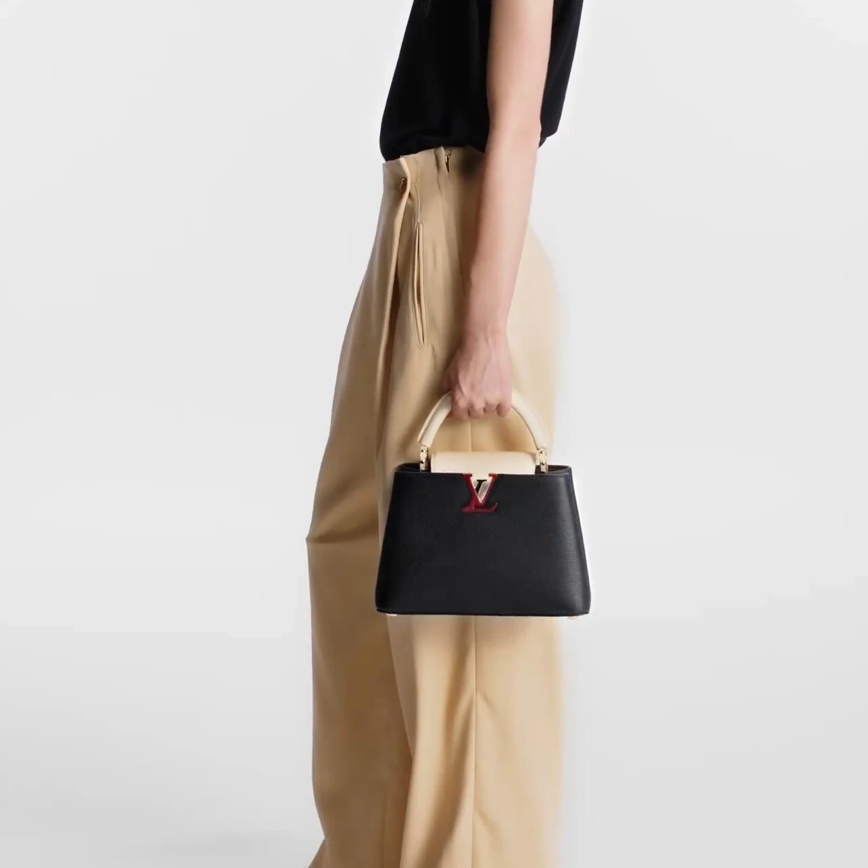 Louis vuitton locations Louis Vuitton M21043 Capucines BB Black
