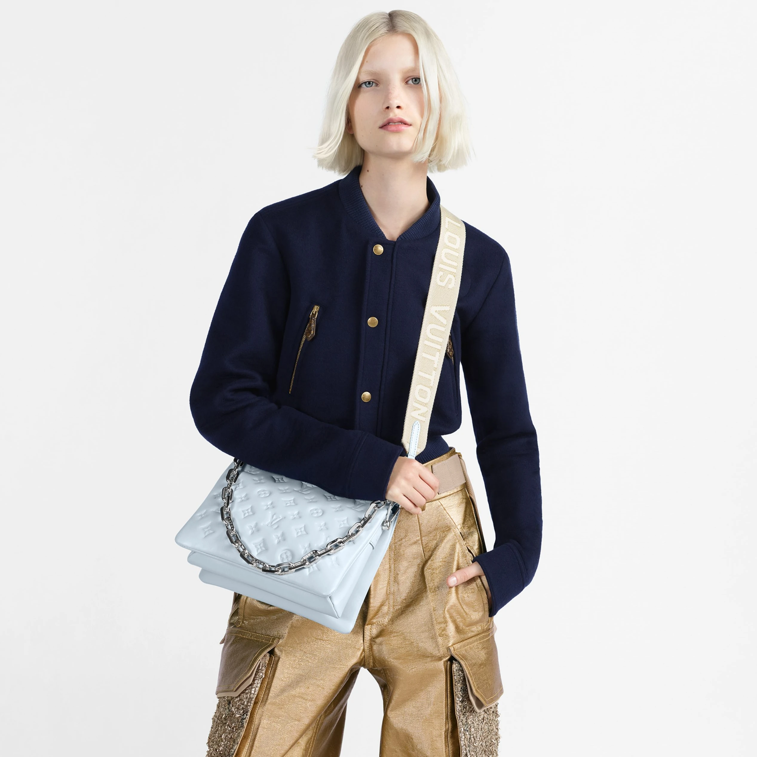 Mythick.ru Louis Vuitton M21197 Coussin PM Blue Glacier
