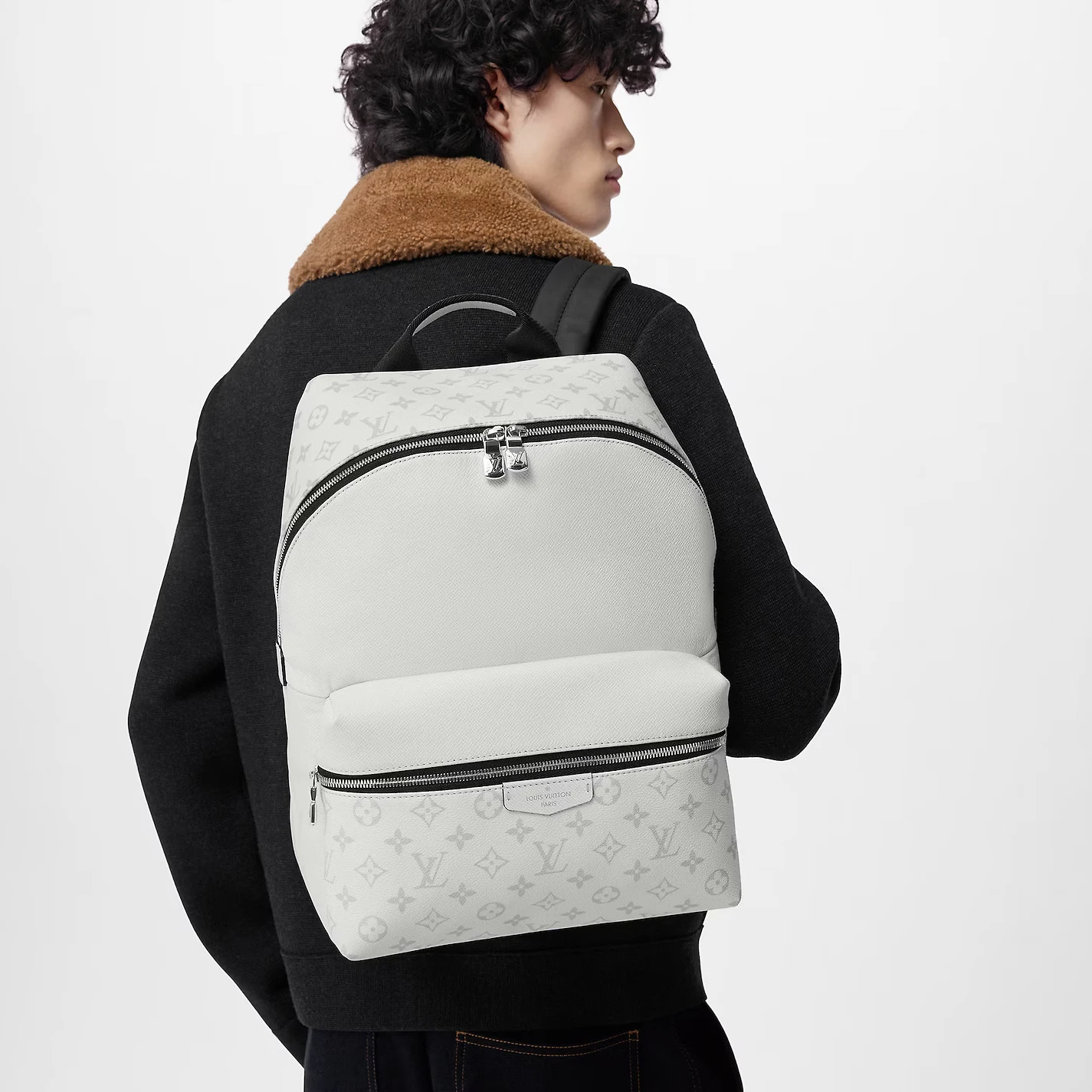 Replica bags Louis Vuitton M22545 Discovery Backpack MM