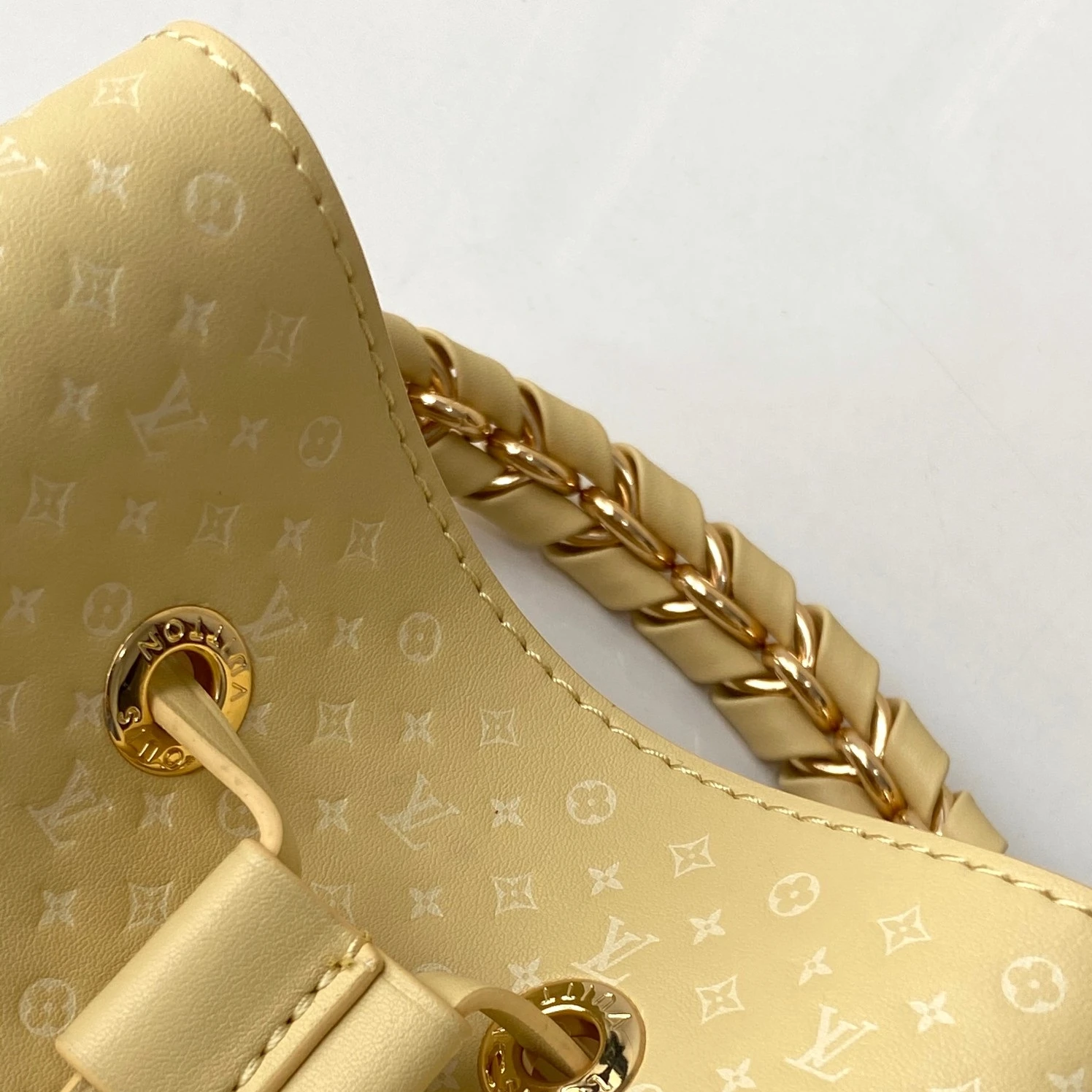 Replica bags Louis Vuitton M22599 Calfskin Yellow Néonoé BB