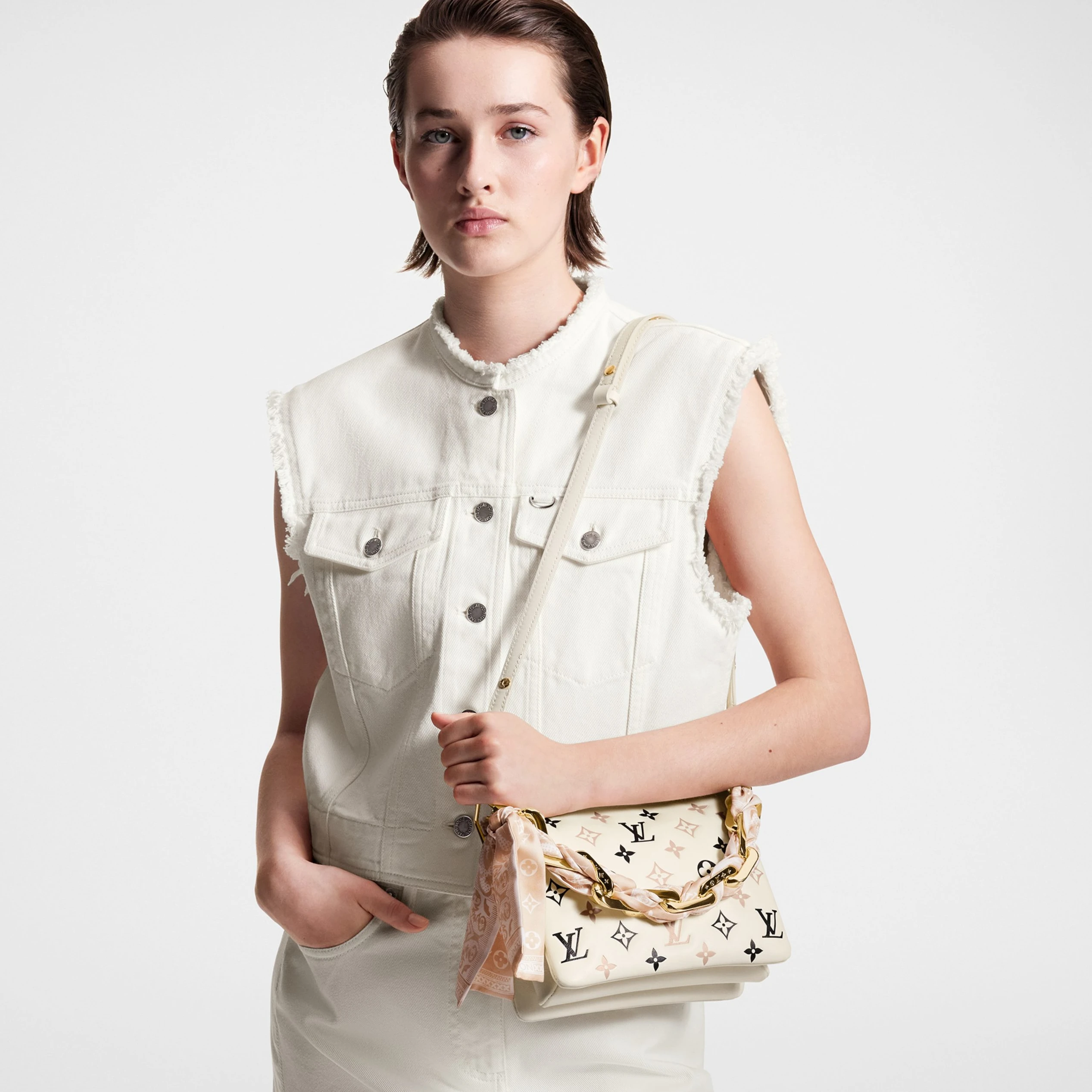 Replica bag Louis Vuitton M22954 Coussin BB Bag Beige