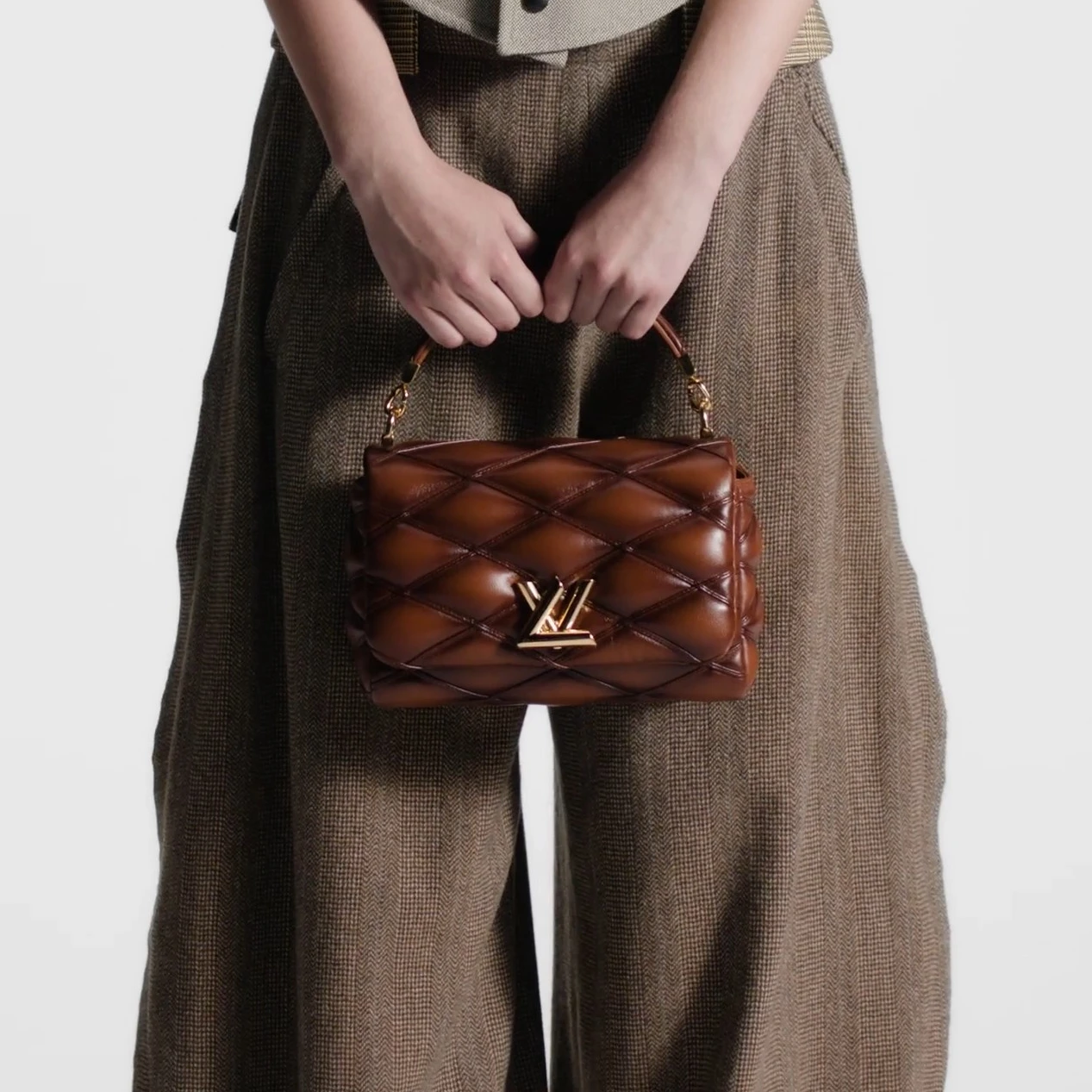 Louis vuitton locations Louis Vuitton M23601 GO-14 MM Smoked Tan