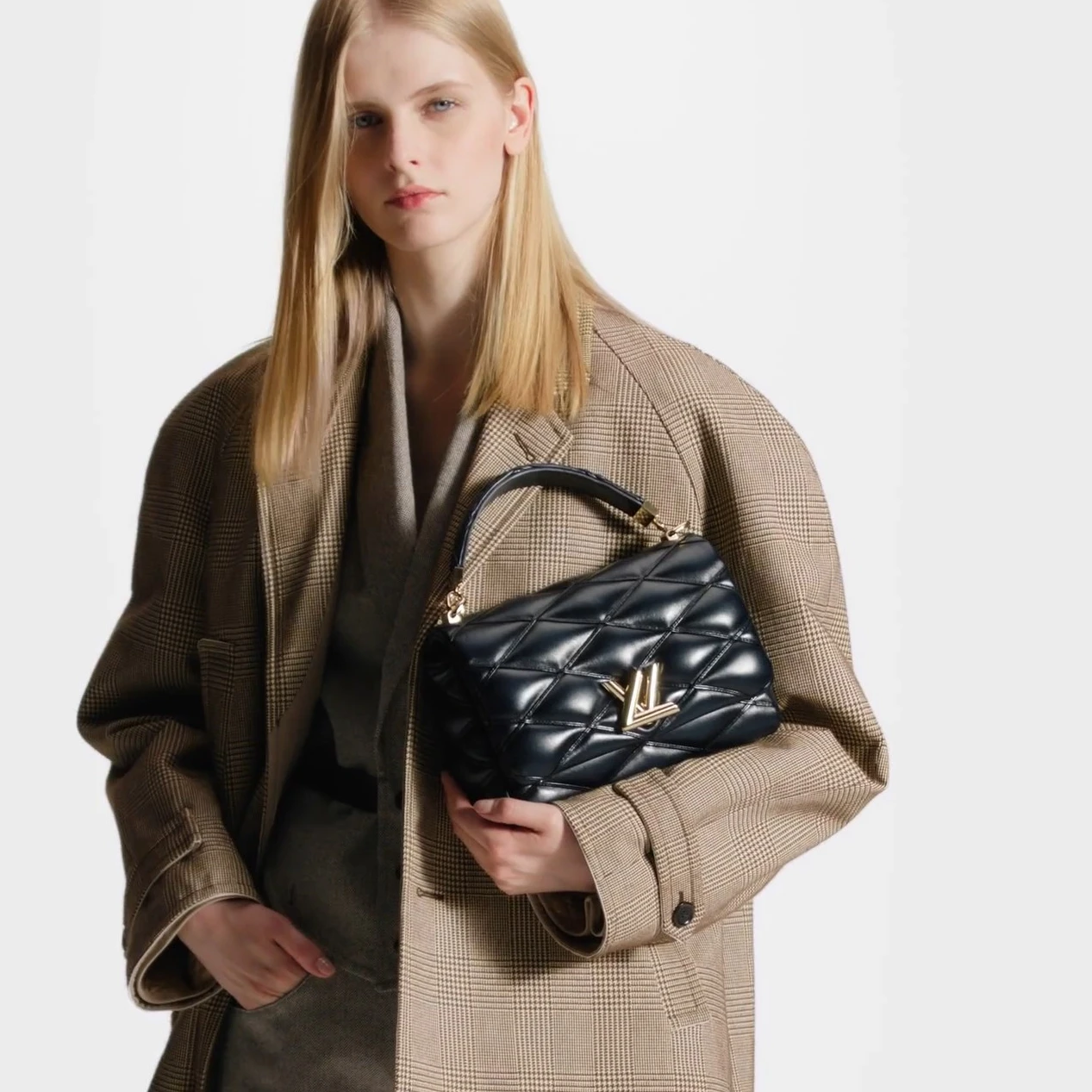 Top lv Louis Vuitton M23682 GO-14 MM Navy Blue