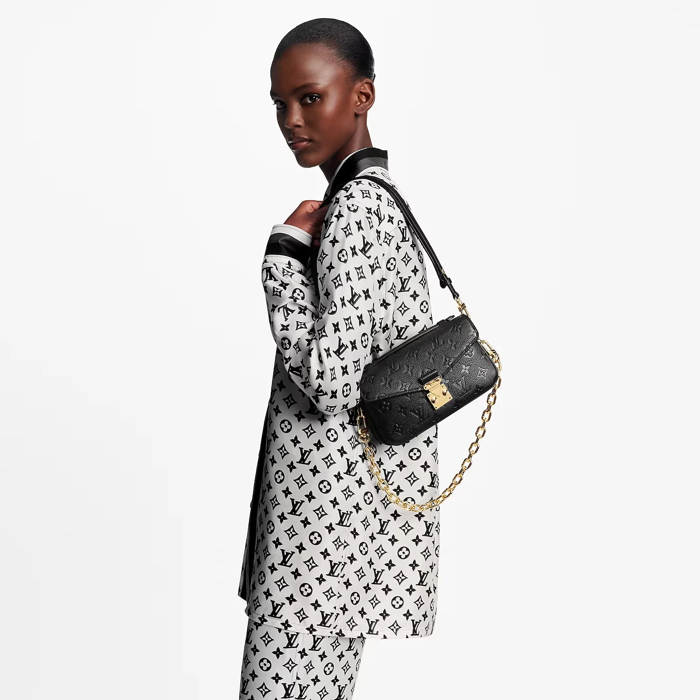 Louis vuitton locations Louis Vuitton M46595 Pochette Métis East West