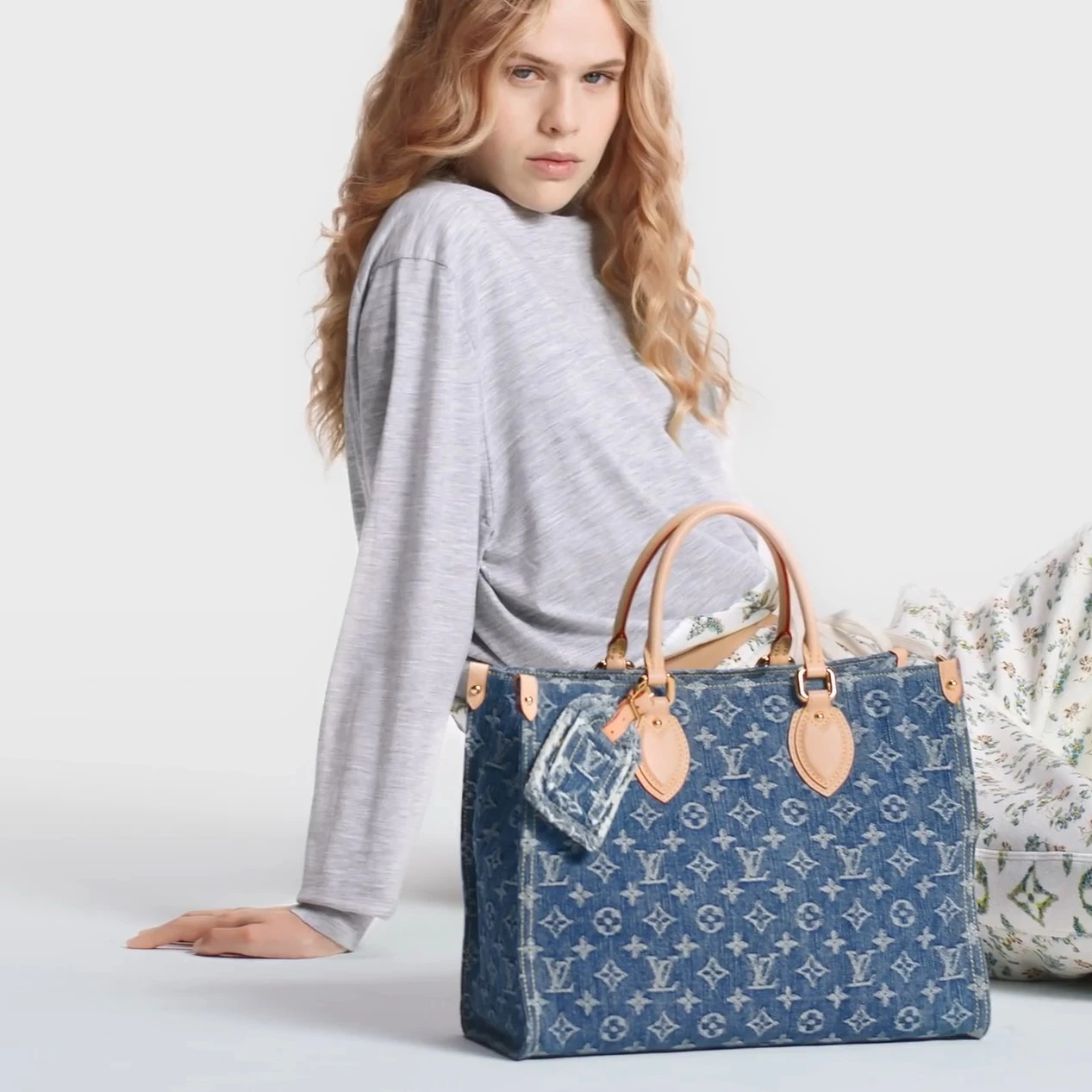 Mythick ru Louis Vuitton M46871 OnTheGo MM Denim Blue