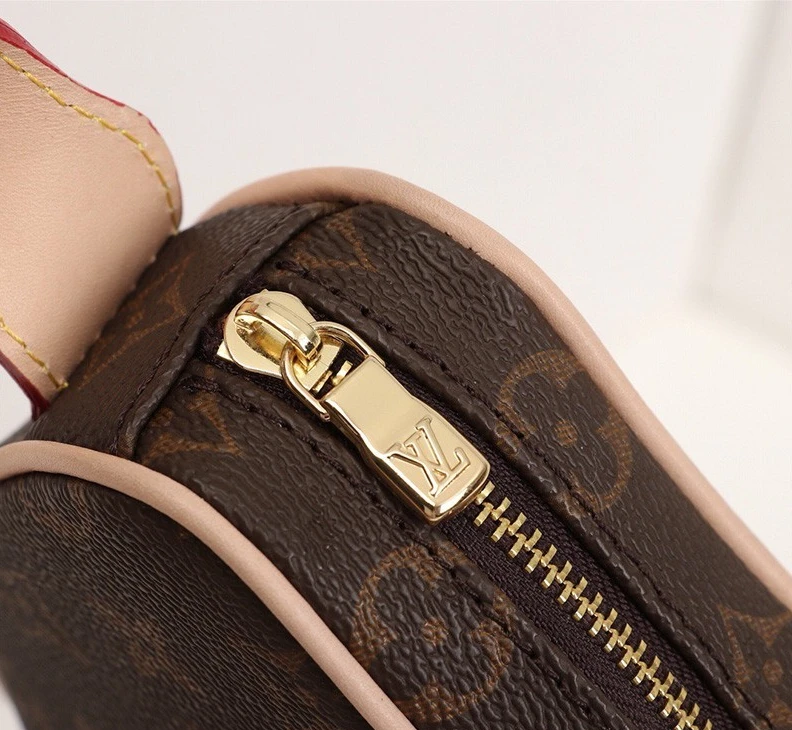 Top lv Louis Vuitton M51510 Pochette Croissant Shoulder Bag