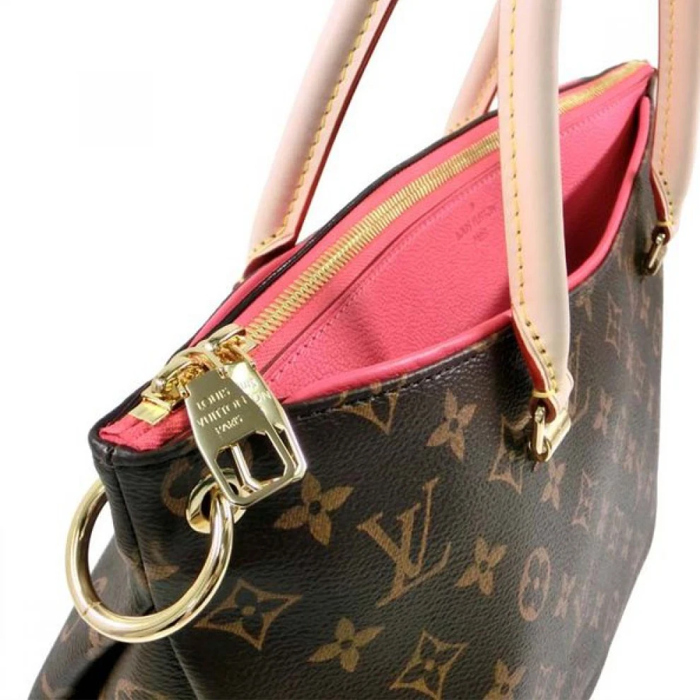 Mythick.ru Louis Vuitton Monogram Canvas Pallas M50067 Litchi