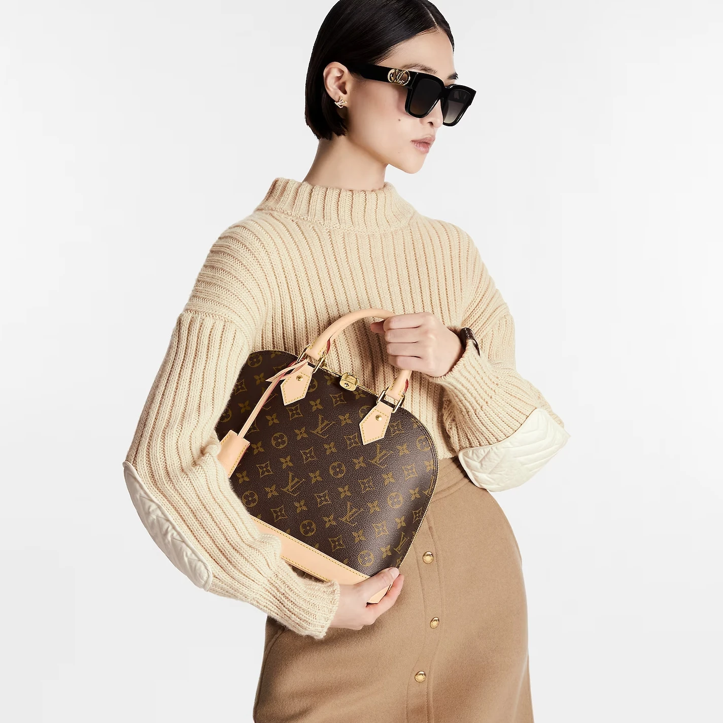 Mythick ru Louis Vuitton Monogram coated canvas M53151 Alma PM