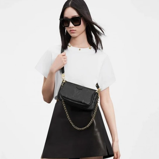 Louis Vuitton Multi Pochette Accessoires Cream M46568 Black M80399