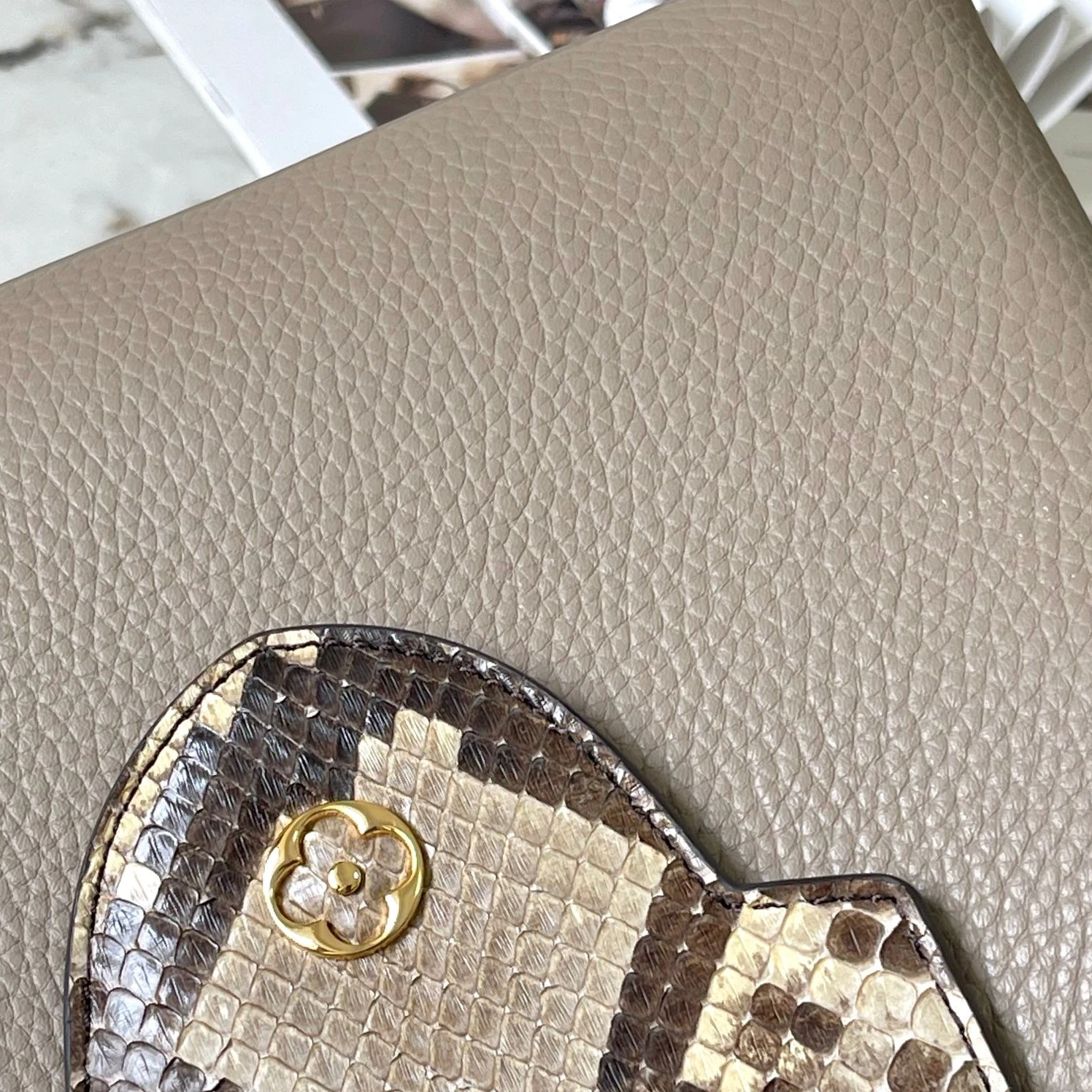 Replica bags lv Louis Vuitton N82068 Capucines BB Steeple Gray