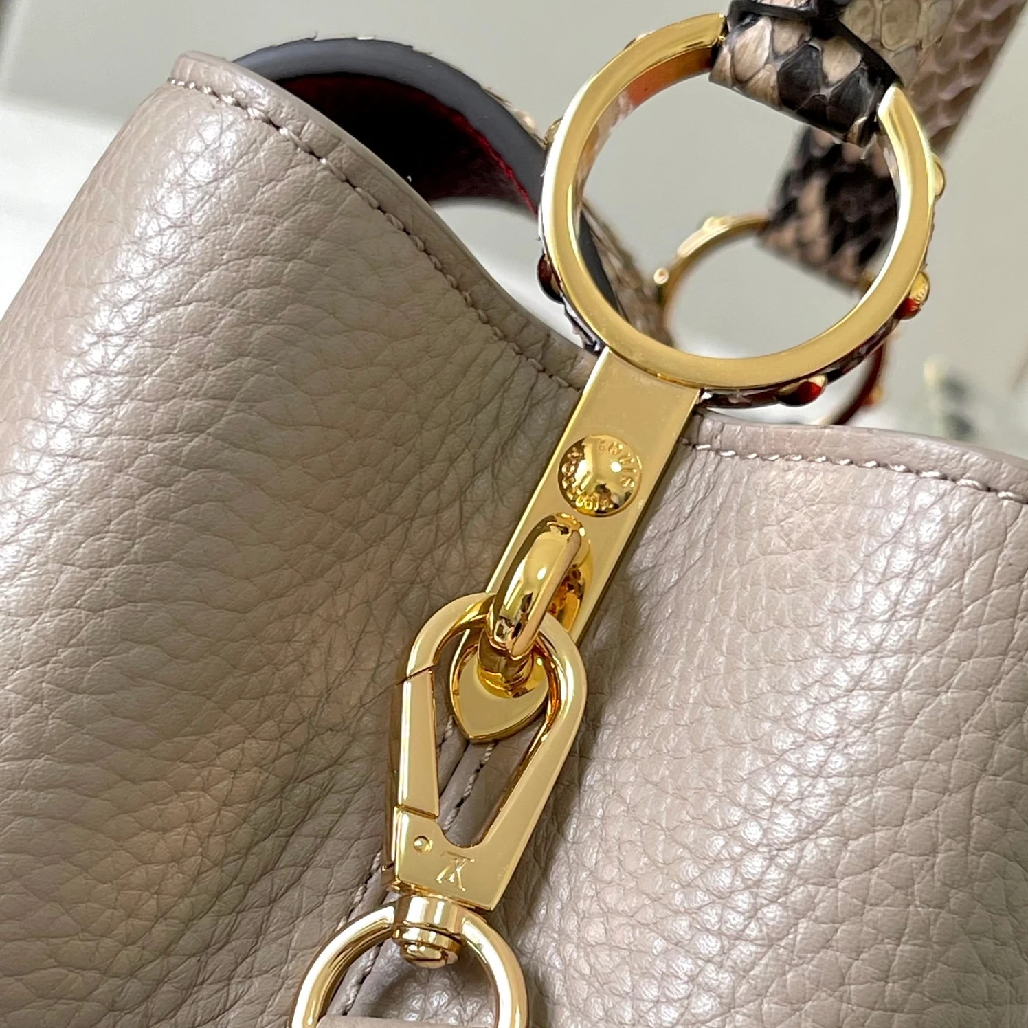 Replica bags lv Louis Vuitton N82068 Capucines BB Steeple Gray