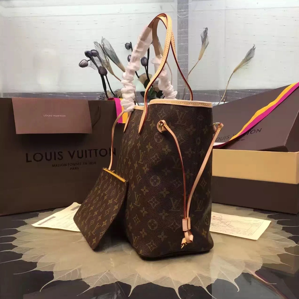 Louis vuitton locations Louis Vuitton Neverfull MM Bag Monogram Canvas M40997