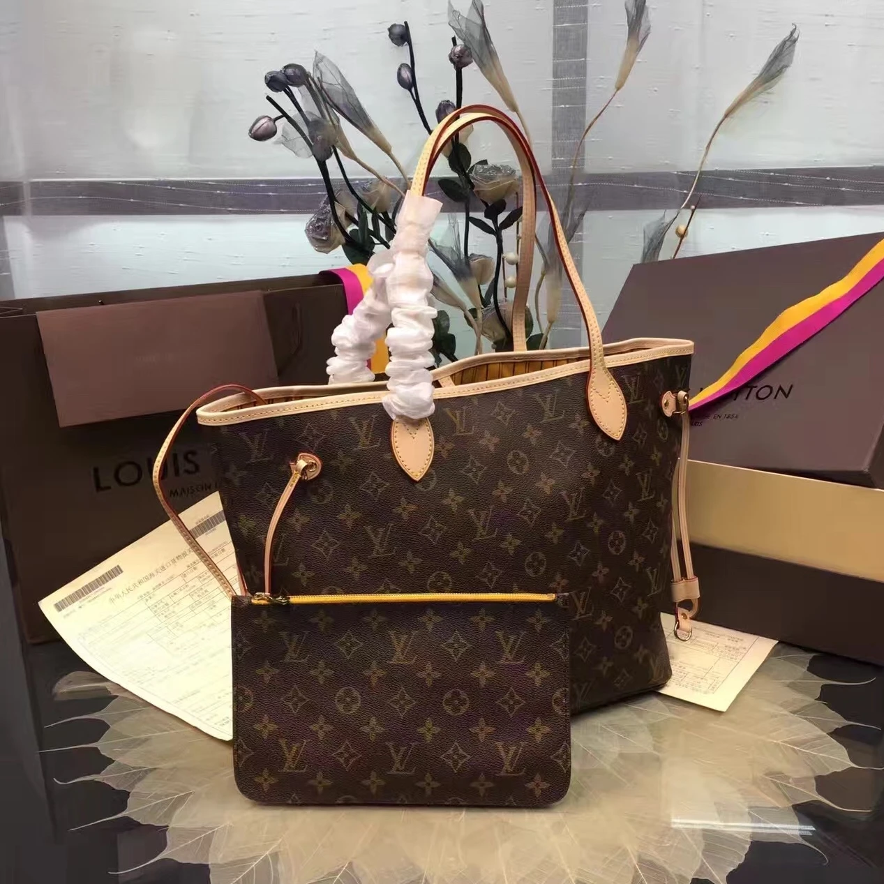 Louis vuitton locations Louis Vuitton Neverfull MM Bag Monogram Canvas M40997