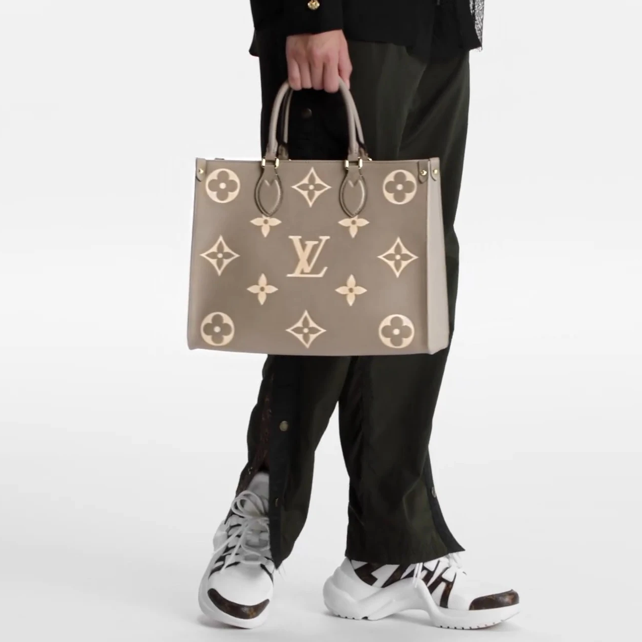 Replica bags lv Louis Vuitton OnTheGo MM M45494 Dove Cream