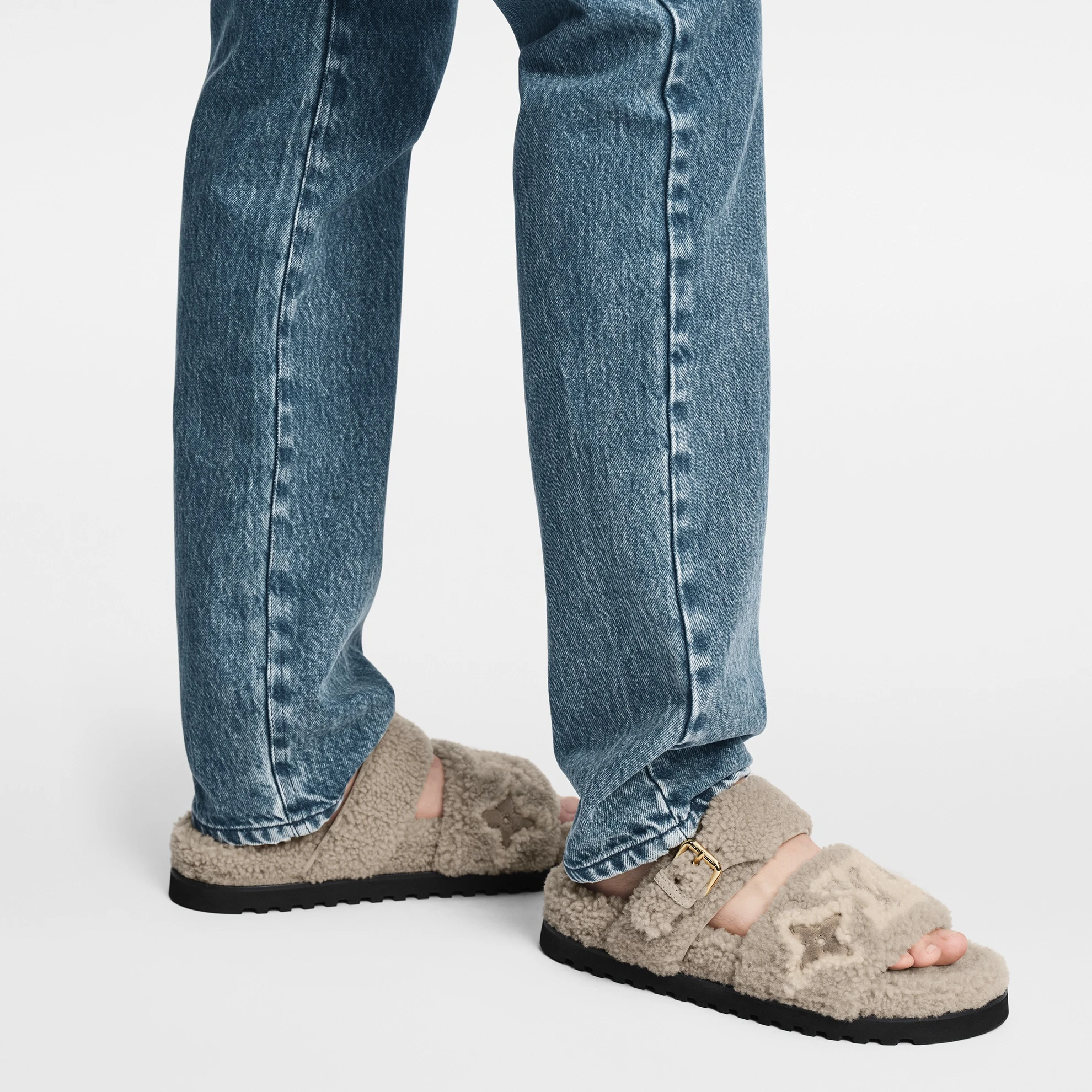 Louis vuitton locations Louis Vuitton Paseo Flat Comfort Mules Nude 1AACSC