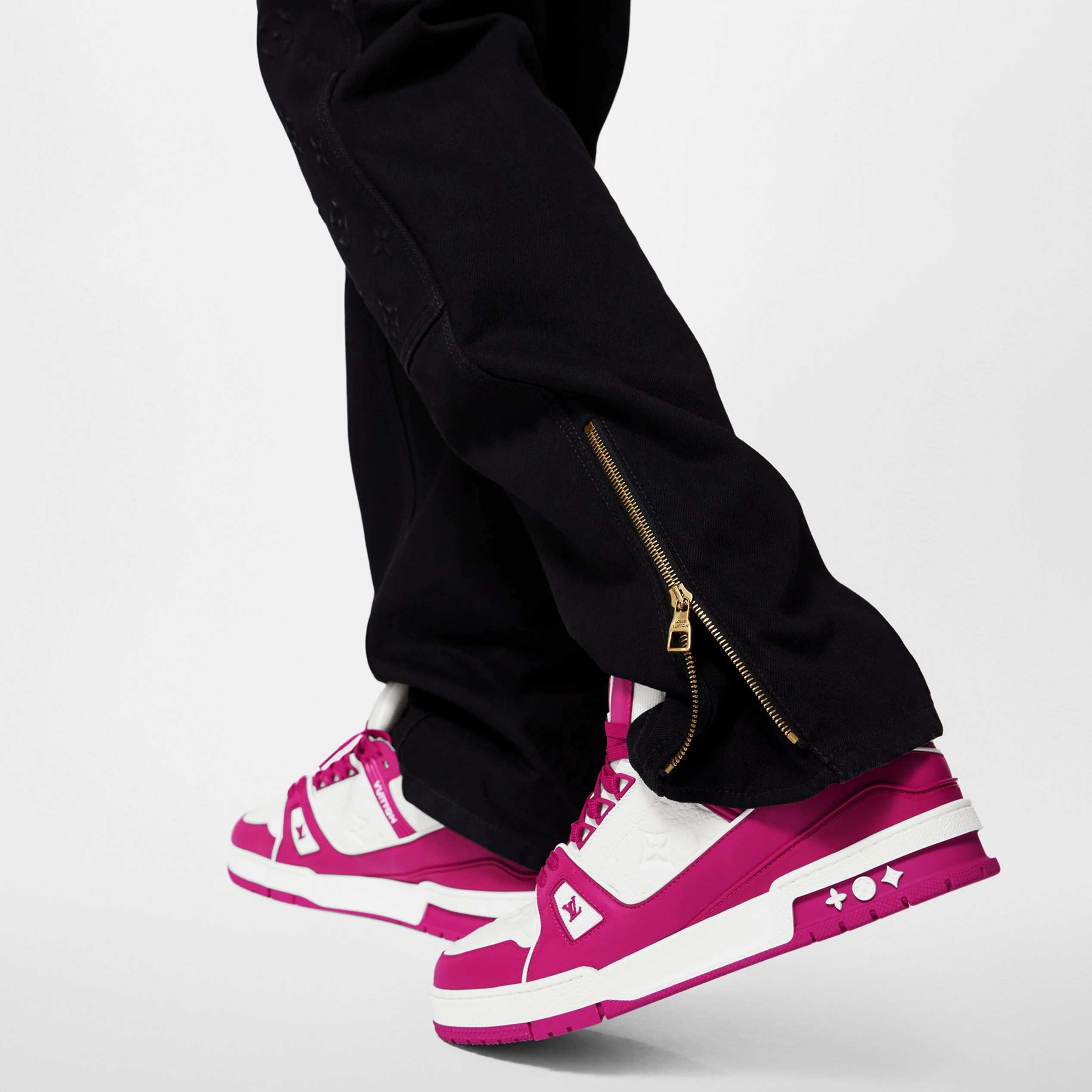Louis vuitton locations Louis Vuitton Trainer Sneaker Fuchsia 1ABOF2