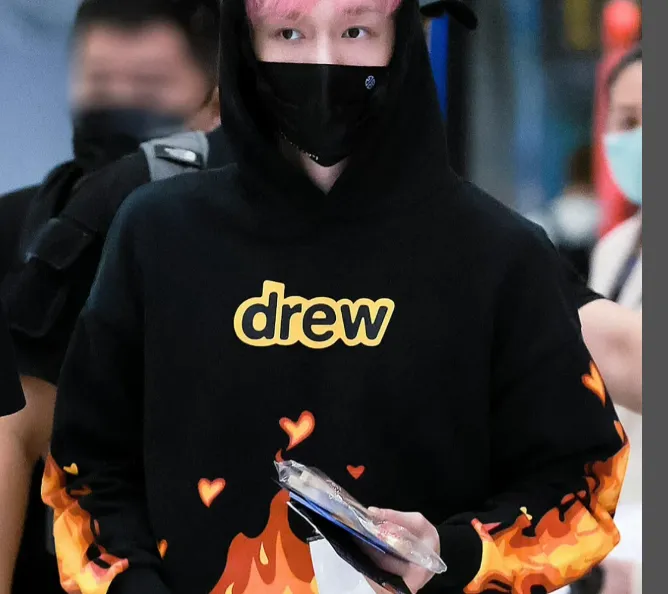 269 pieces of Yixing's same style DREAM HOUSE fire hoodie flame smiley face logo letter print hooded fleece sweatshirt black jujube red S M L XL