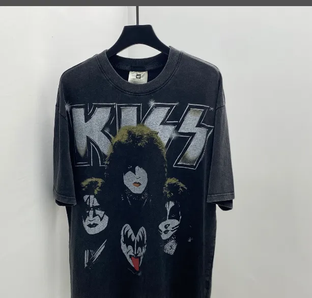 Large area white ink direct spray printing, heavy washing water for vintage texture, Kiss heavy metal rock band 