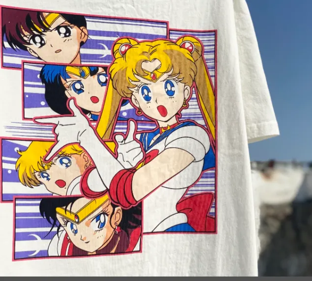 Bieber Ouyang Nana Same Style Sailor Moon Pretty Girl Warrior Water Ice Moon Retro distressed washed short sleeved size: S M L XL Note: Our company has applied for art copyright for the front and back patterns of this style. Please think twice before copying