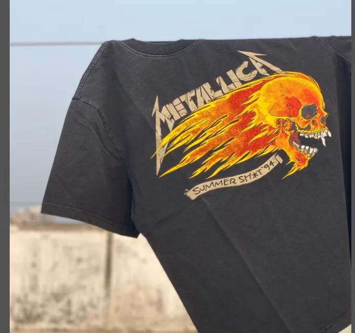 METALLICA Flame Skull Limited Edition Vintage Vintage Vintage Washed Water Vintage Tee Size: S M L XL