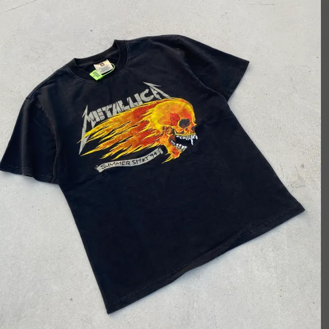 METALLICA Flame Skull Limited Edition Vintage Vintage Vintage Washed Water Vintage Tee Size: S M L XL