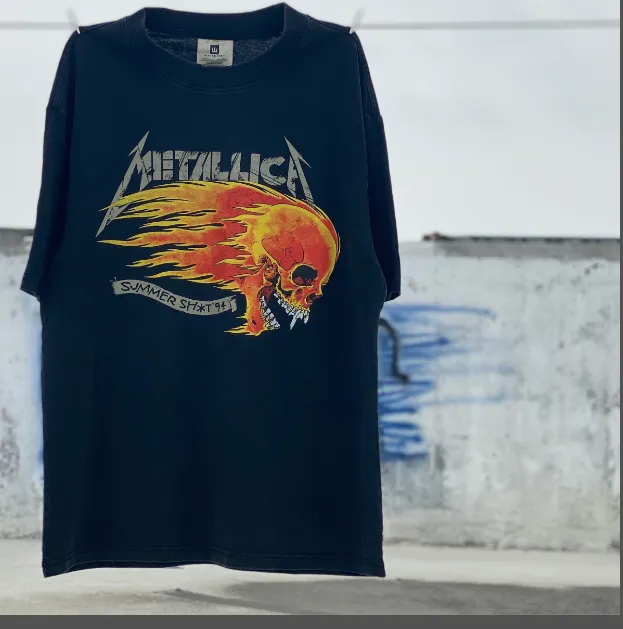 METALLICA Flame Skull Limited Edition Vintage Vintage Vintage Washed Water Vintage Tee Size: S M L XL