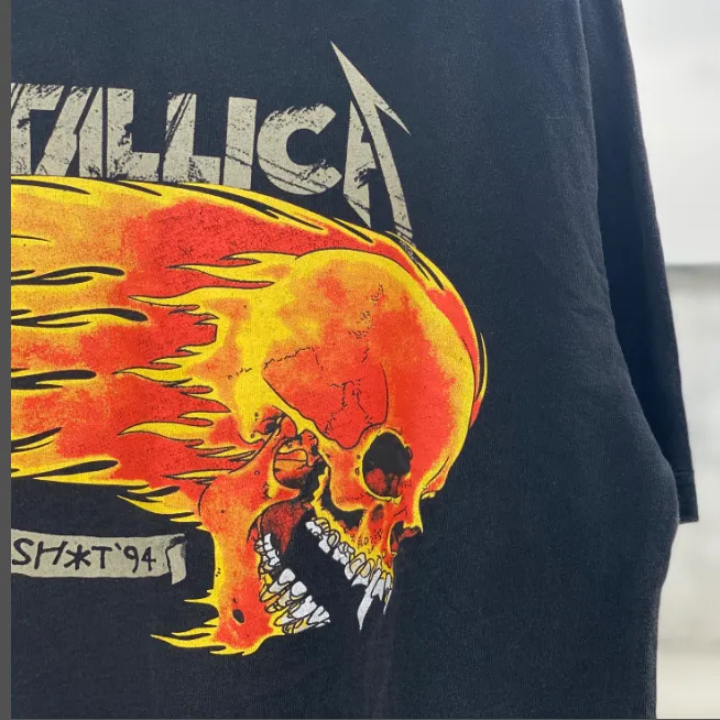 METALLICA Flame Skull Limited Edition Vintage Vintage Vintage Washed Water Vintage Tee Size: S M L XL