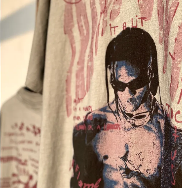 Travis Scott Tour Portrait White Ink Direct Spray Print West Coast Hip Hop Style Version Heavy Weight Aging Laundry Craftsmanship High Street Short Sleeve Special Cement Grey Texture Invincible Texture Size: S M L XL