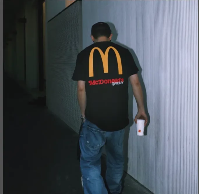 VERDY x McDonald's IP Limited Edition Burger Thief Cartoon Printed Short Sleeve T-shirt