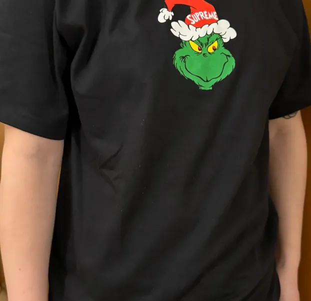 ¥119 GRINCH TEE