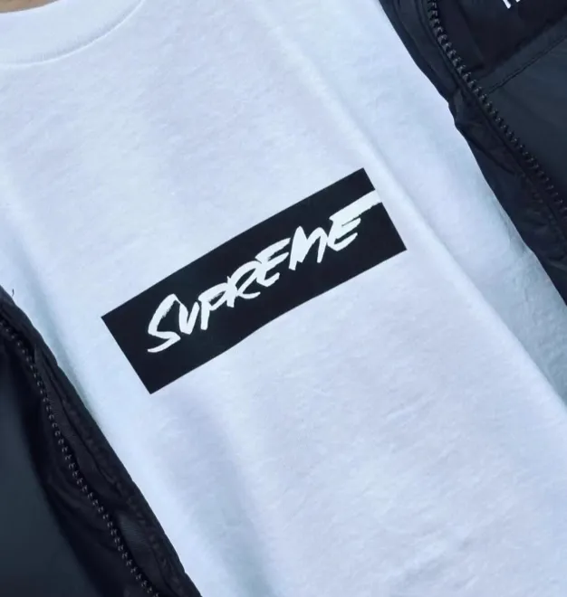 24SS Futura Box Logo Tee Black and White S M L XL