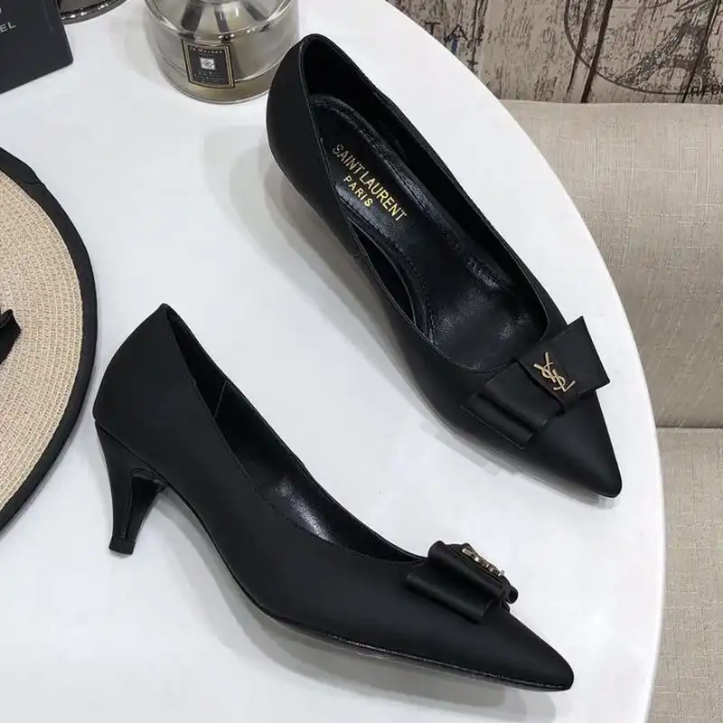 Saint Laurent Instinct Pumps Women Smooth Leather Black